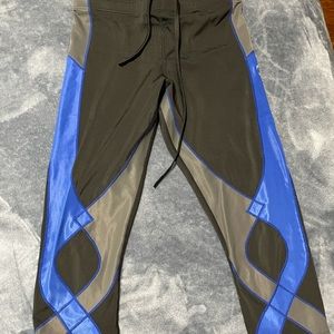CW-X Mid Rise 3/4 Capri Stabilyx Compression
